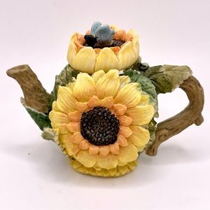 Miniature Sunflower Teapot Collectible ~ Dollhouse ~ Fairy Garden